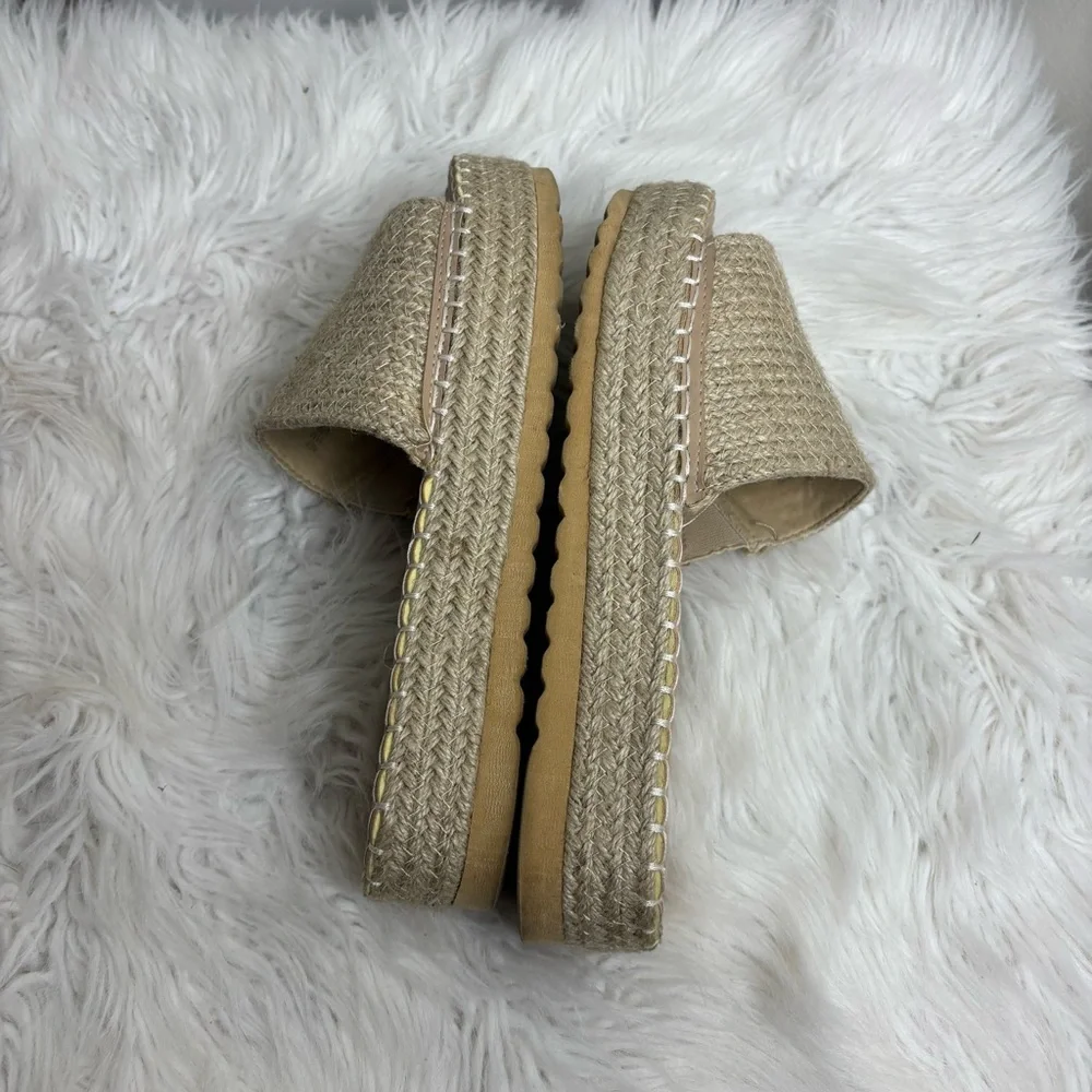 Beach by Matisse Beige Espadrille Slide Sandals Size 11